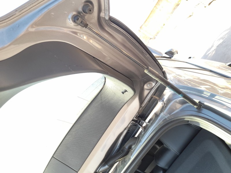 Recambio de amortiguadores maletero / porton para mercedes-benz clase a (w176) a 180 cdi / d (176.012) referencia OEM IAM A17698