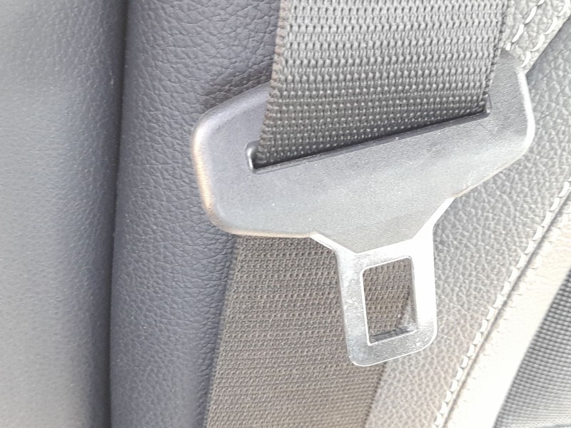 Recambio de cinturon seguridad trasero derecho para mercedes-benz clase a (w176) a 180 cdi / d (176.012) referencia OEM IAM A176