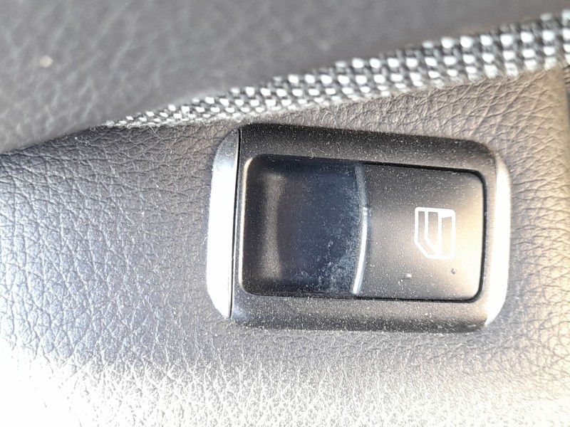 Recambio de mando elevalunas delantero derecho para mercedes-benz clase a (w176) a 180 cdi / d (176.012) referencia OEM IAM A292