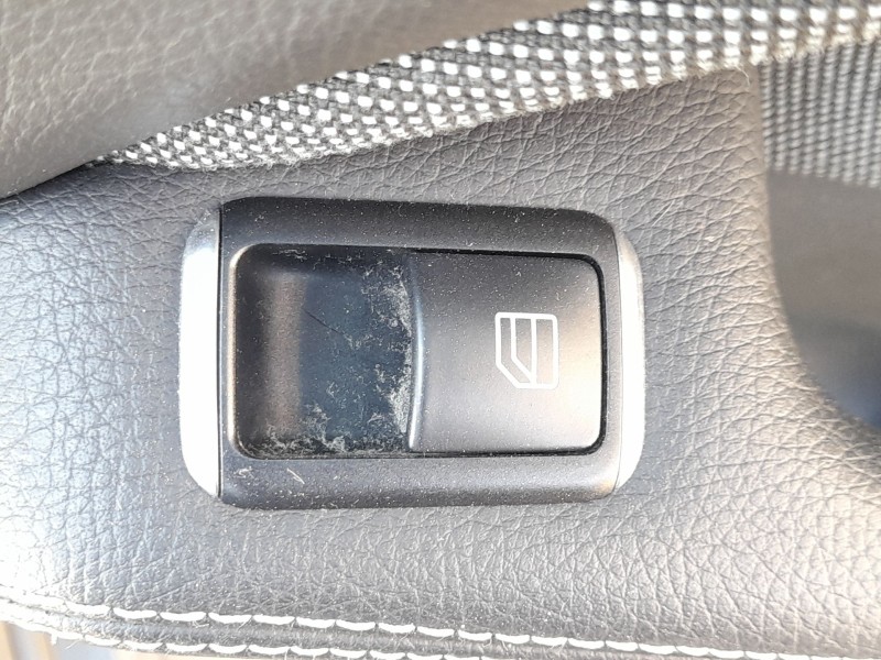 Recambio de mando elevalunas trasero derecho para mercedes-benz clase a (w176) a 180 cdi / d (176.012) referencia OEM IAM A29290