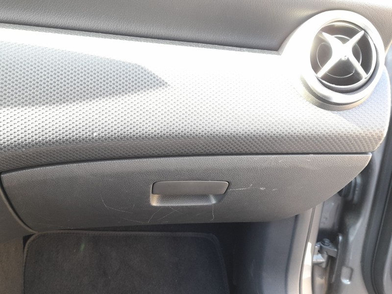 Recambio de guantera para mercedes-benz clase a (w176) a 180 cdi / d (176.012) referencia OEM IAM A17668086009H68  