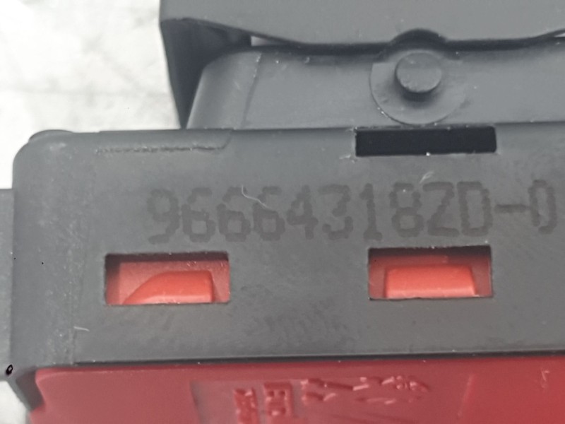 Recambio de mando elevalunas trasero izquierdo para citroën ds5 2.0 hdi 165 referencia OEM IAM 96664318ZD  