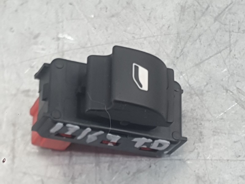 Recambio de mando elevalunas trasero derecho para citroën ds5 2.0 hdi 165 referencia OEM IAM 96664318ZD  