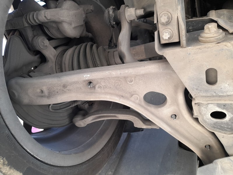 Recambio de brazo suspension inferior delantero derecho para mercedes-benz clase a (w176) a 180 cdi / d (176.012) referencia OEM
