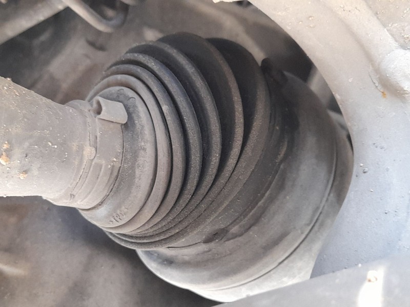 Recambio de transmision delantera izquierda para mercedes-benz clase a (w176) a 180 cdi / d (176.012) referencia OEM IAM A246330