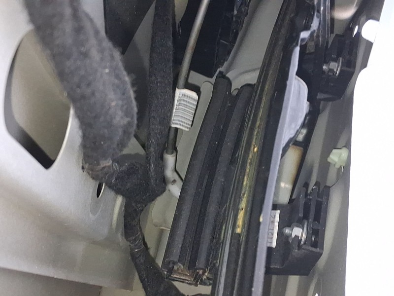 Recambio de cerradura puerta delantera derecha para citroën ds5 2.0 hdi 165 referencia OEM IAM 9686919180  