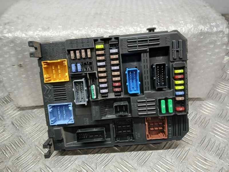 Recambio de caja reles / fusibles para citroën jumpy furgon control m referencia OEM IAM 9830790580 28625142 