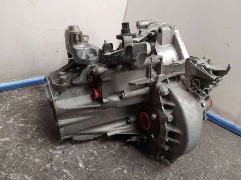 Recambio de caja cambios para peugeot 5008 gt line referencia OEM IAM 20MB50 0786371 6VELOCIDADES