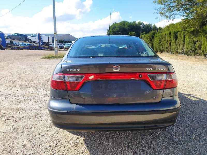 seat toledo (1m2) del año 2002