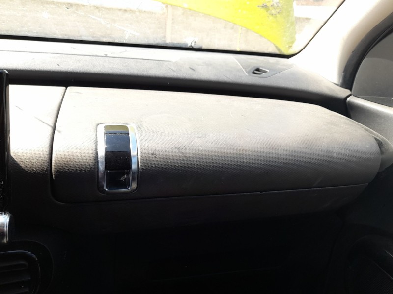 Recambio de guantera para citroën c4 cactus 1.6 hdi 90 referencia OEM IAM 98050177BV  