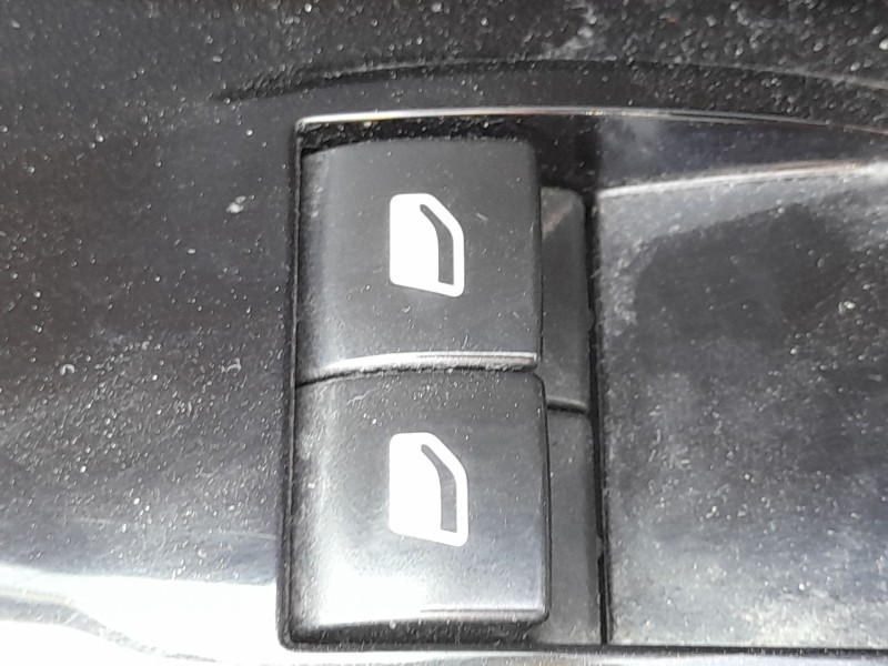 Recambio de mando elevalunas delantero izquierdo para citroën c4 cactus 1.6 hdi 90 referencia OEM IAM 98016298ZD  