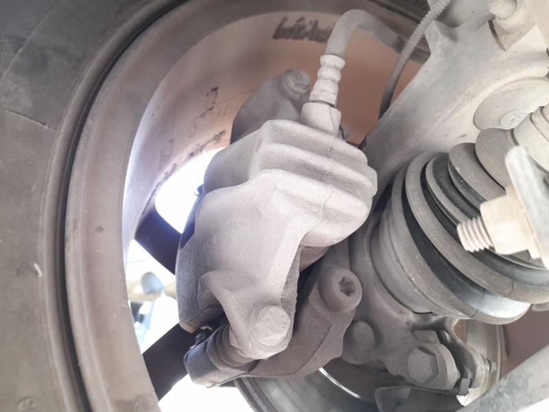 Recambio de pinza freno delantera derecha para citroën c4 cactus 1.6 hdi 90 referencia OEM IAM 1617292180  