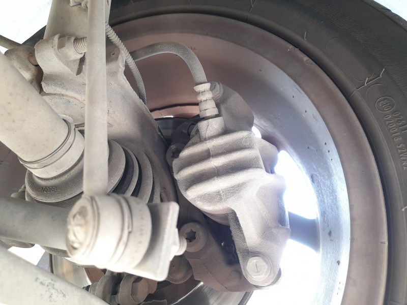 Recambio de pinza freno delantera izquierda para citroën c4 cactus 1.6 hdi 90 referencia OEM IAM 1617292080  