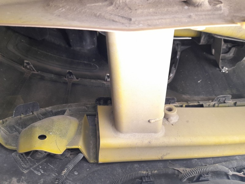 Recambio de refuerzo paragolpes trasero para citroën c4 cactus 1.6 hdi 90 referencia OEM IAM 9801174980  