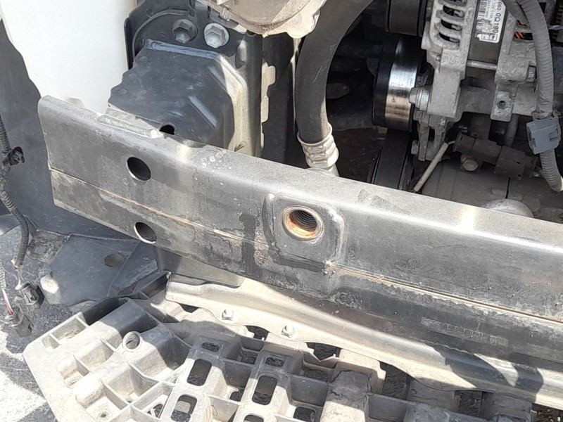 Recambio de refuerzo paragolpes delantero para toyota aygo (_b4_) 1.0 (kgb40) referencia OEM IAM 520210H031  