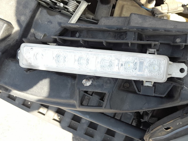 Recambio de piloto derecho luz diurna para toyota aygo (_b4_) 1.0 (kgb40) referencia OEM IAM   