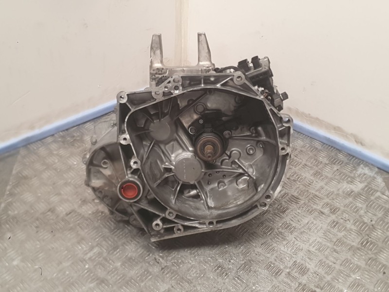 Recambio de caja cambios para peugeot 508 i (8d_) 1.6 hdi referencia OEM IAM 20DS87 2231P2 2232J8