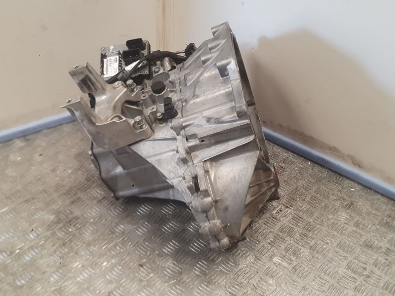 Recambio de caja cambios para peugeot 508 i (8d_) 1.6 hdi referencia OEM IAM 20DS87 2231P2 2232J8