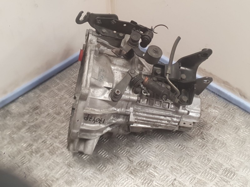Recambio de caja cambios para kia cerato i sedán (ld) 1.6 referencia OEM IAM 4300028843 5 Velocidades 