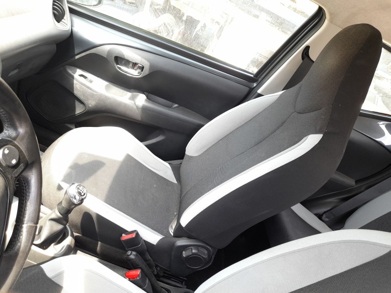 Recambio de asiento delantero derecho para toyota aygo (_b4_) 1.0 (kgb40) referencia OEM IAM  C/AIRBAG 