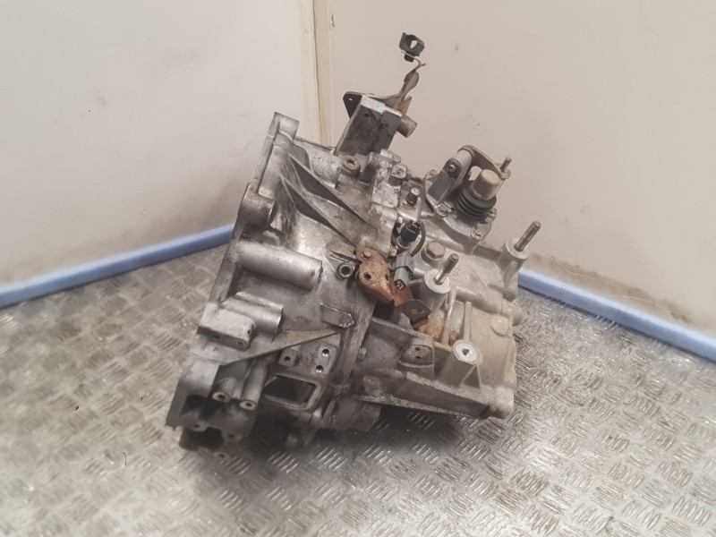 Recambio de caja cambios para mazda 6 sedán (gg) 2.0 di (gg14) referencia OEM IAM AC0217151 AC021701XE 