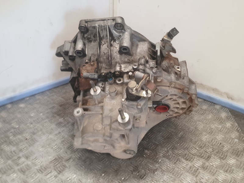 Recambio de caja cambios para mazda 6 sedán (gg) 2.0 di (gg14) referencia OEM IAM AC0217151 AC021701XE 