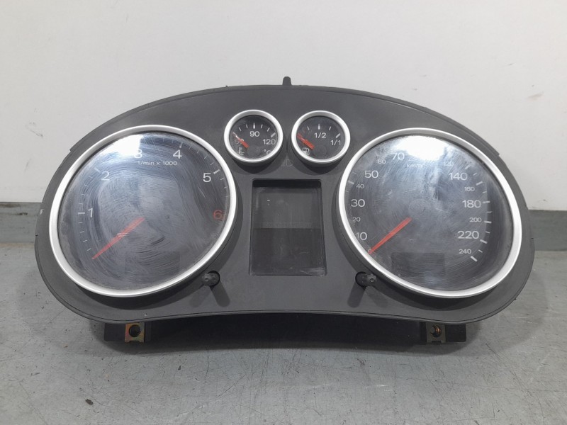 Recambio de cuadro instrumentos para audi a2 (8z0) 1.4 referencia OEM IAM 8Z090900G  