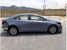 TOYOTA COROLLA SEDÁN (_E21_)