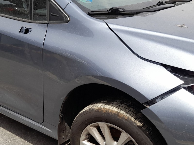Recambio de aleta delantera derecha para toyota corolla sedán (_e21_) 1.8 vvti hybrid (zwe211, mzea12) referencia OEM IAM 538010