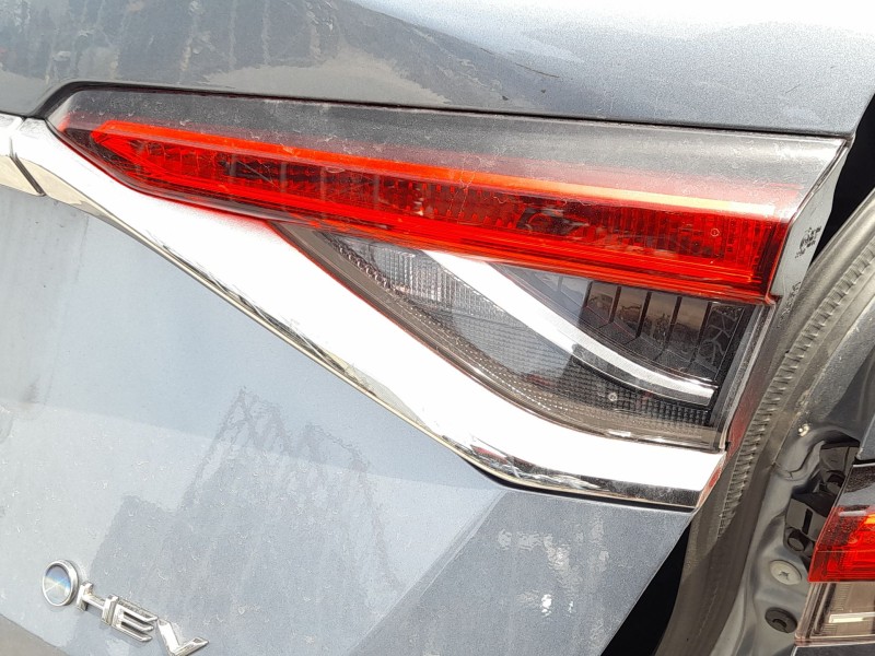 Recambio de piloto trasero derecho interior para toyota corolla sedán (_e21_) 1.8 vvti hybrid (zwe211, mzea12) referencia OEM IA