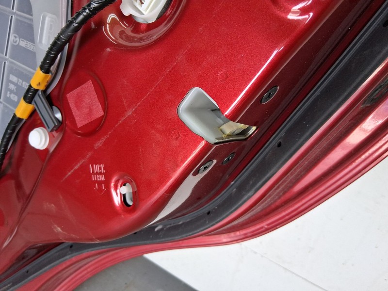 Recambio de cerradura puerta trasera derecha para mazda 2 hatchback (dl, dj) 1.5 skyactiv-g referencia OEM IAM D09L72310B  