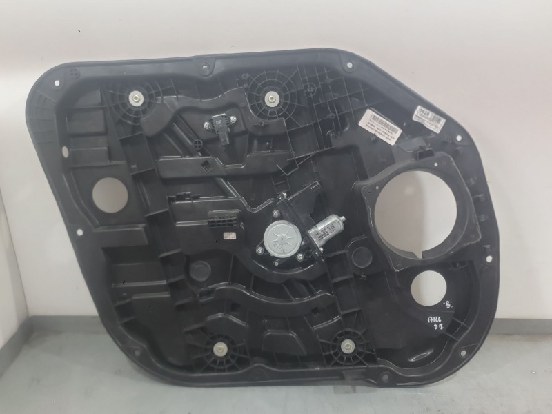 Recambio de elevalunas delantero izquierdo para kia carens iv 1.7 crdi referencia OEM IAM 82470A4260C MONTADO EN PUERTA 