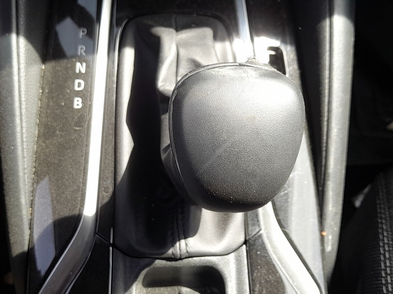 Recambio de palanca cambio para toyota corolla sedán (_e21_) 1.8 vvti hybrid (zwe211, mzea12) referencia OEM IAM 33560F4050  