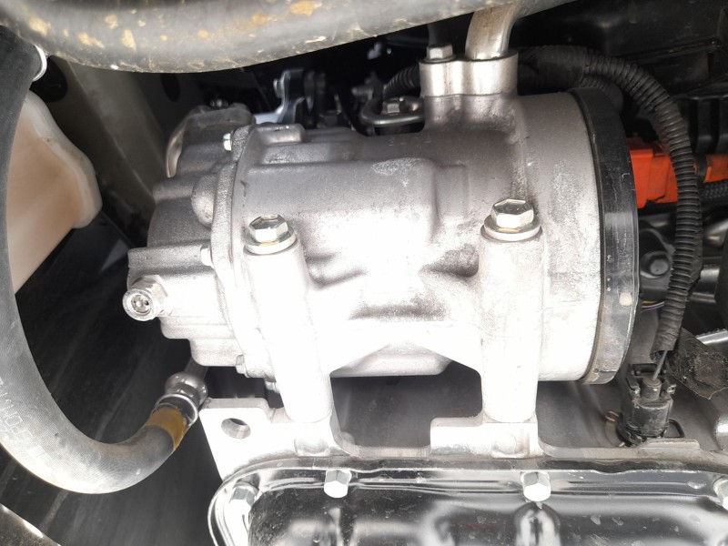 Recambio de compresor aire acondicionado para toyota corolla sedán (_e21_) 1.8 vvti hybrid (zwe211, mzea12) referencia OEM IAM 8