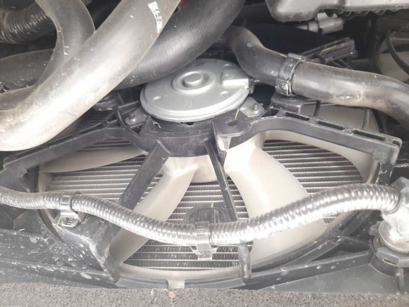 Recambio de electroventilador para toyota corolla sedán (_e21_) 1.8 vvti hybrid (zwe211, mzea12) referencia OEM IAM 163630T200  