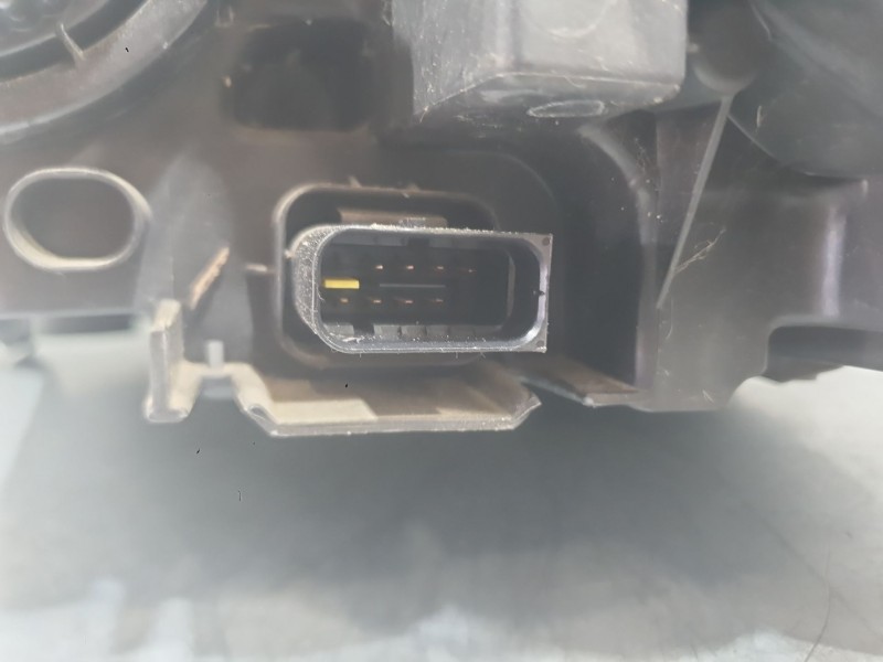 Recambio de faro derecho para opel corsa f (p2jo) 1.2 (68) referencia OEM IAM 9829465380  