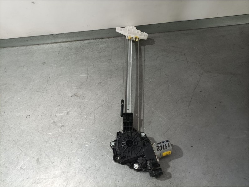 Recambio de elevalunas trasero derecho para honda civic lim.5 (fk) 1.5 sport referencia OEM IAM CM093690A  ELÉCTRICO 6 PINS