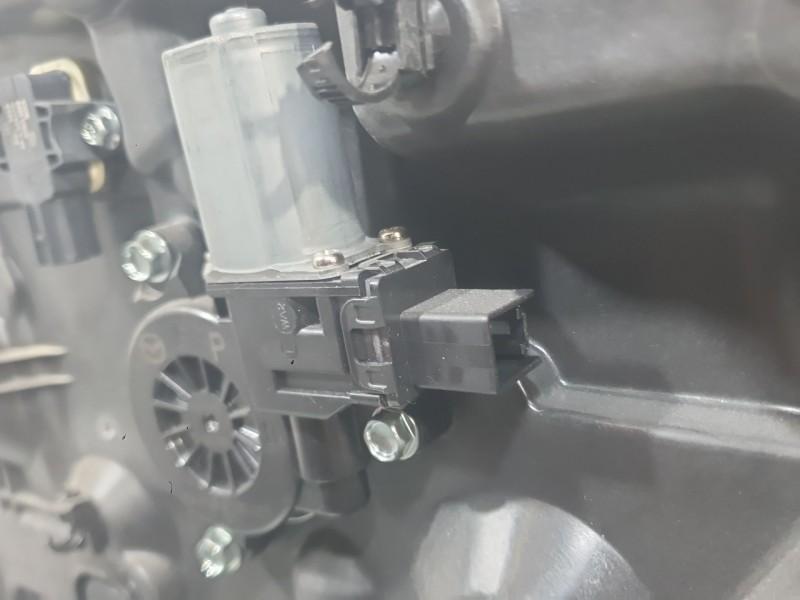 Recambio de elevalunas delantero izquierdo para mazda 2 hatchback (dl, dj) 1.5 skyactiv-g referencia OEM IAM DA6C59590A  