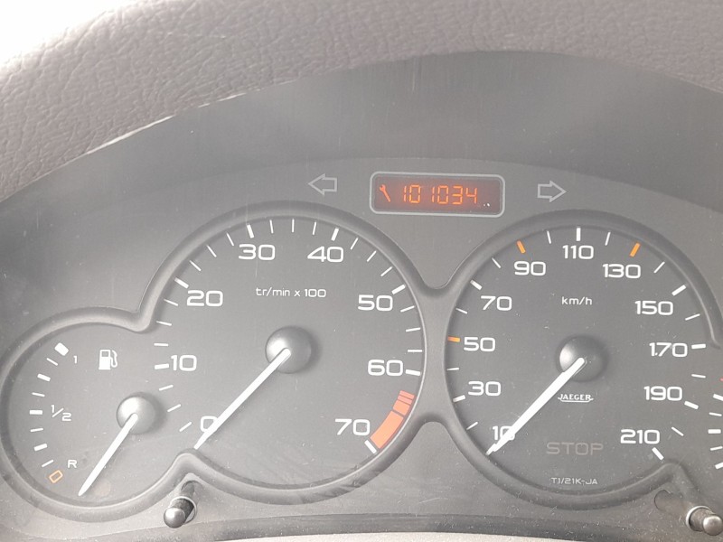 peugeot 206 hatchback (2a/c) del año 2002