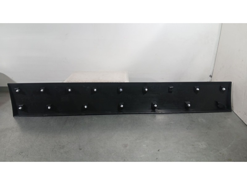 Recambio de moldura para fiat talento caja/chasis (296_) 1.6 d referencia OEM IAM 768556674R MOLDURA LATRAL CENTRAL IZQUIERDA 