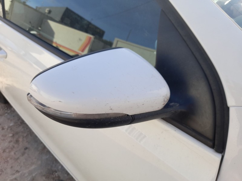 Recambio de retrovisor derecho para volkswagen golf vi (5k1) 1.2 tsi referencia OEM IAM 5K0857508AD ELECTRICO 