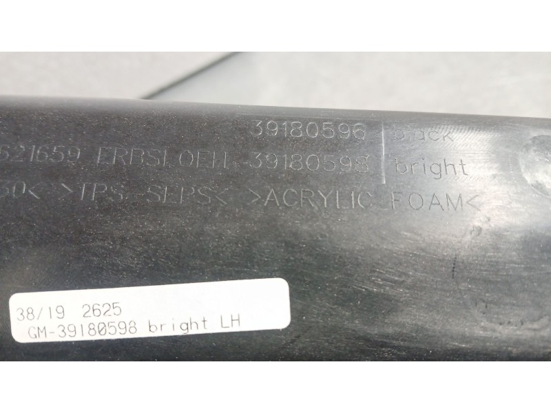 Recambio de moldura para opel insignia b sports tourer (z18) 1.6 cdti (35) referencia OEM IAM 39180598 MOLDURA SUPERIOR ALETA RA