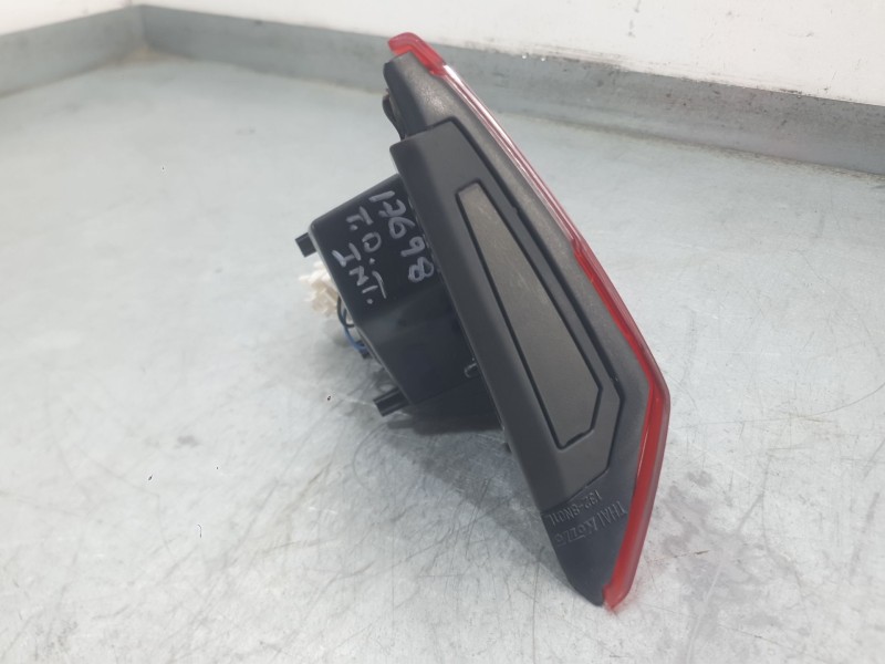 Recambio de piloto trasero derecho interior para mazda 2 hatchback (dl, dj) 1.5 skyactiv-g referencia OEM IAM DB5J513F0B  