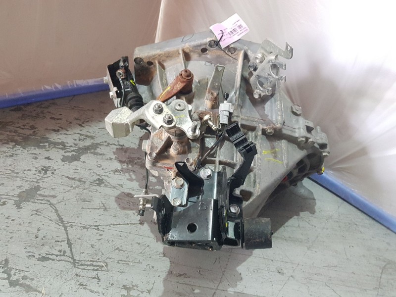 Recambio de caja cambios para toyota yaris active referencia OEM IAM 20TT  060520363