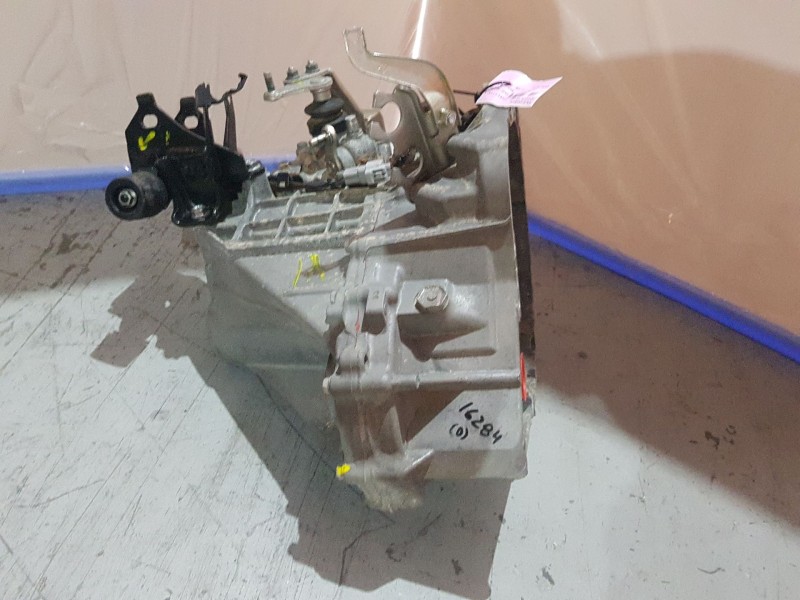 Recambio de caja cambios para toyota yaris active referencia OEM IAM 20TT  060520363