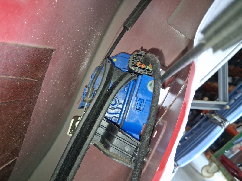 Recambio de cerradura puerta delantera derecha para fiat 500l (351_, 352_) 1.4 (199lyb1b) referencia OEM IAM 52018118  