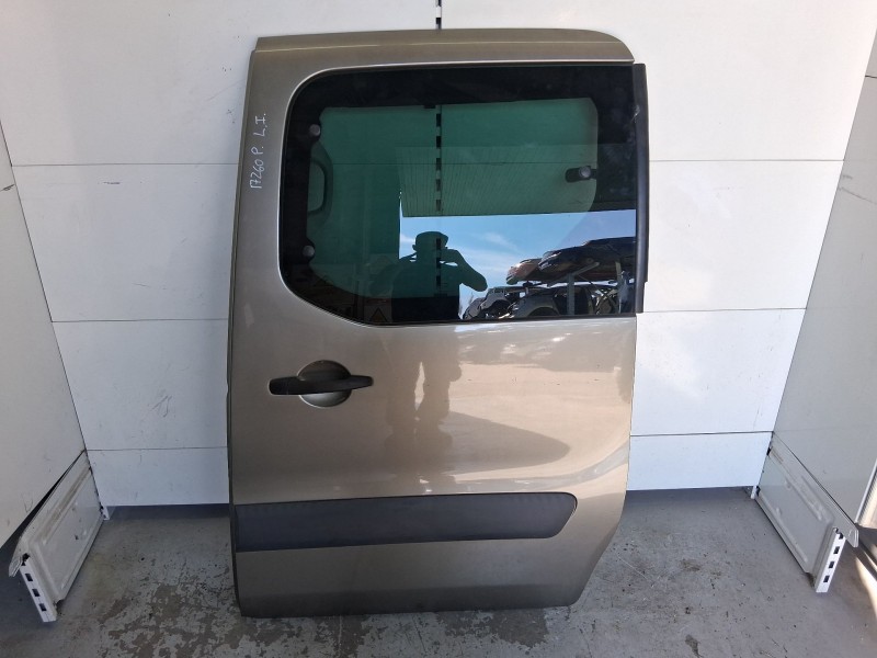 Recambio de puerta lateral corredera izquierda para peugeot partner tepee 1.6 hdi referencia OEM IAM 9831169780  