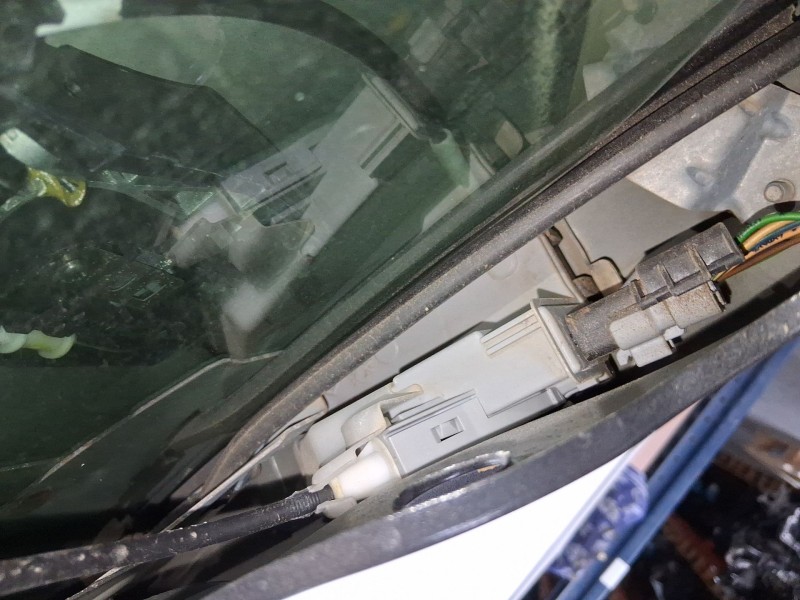 Recambio de cerradura puerta trasera izquierda para peugeot 508 i (8d_) 1.6 hdi referencia OEM IAM 9819263280  
