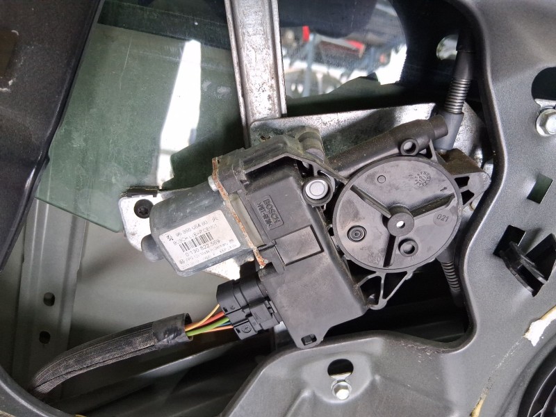 Recambio de elevalunas trasero izquierdo para peugeot 508 i (8d_) 1.6 hdi referencia OEM IAM 9806087180  
