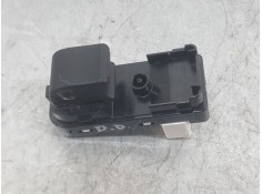 MANDO ELEVALUNAS DELANTERO DERECHO D09H66370 